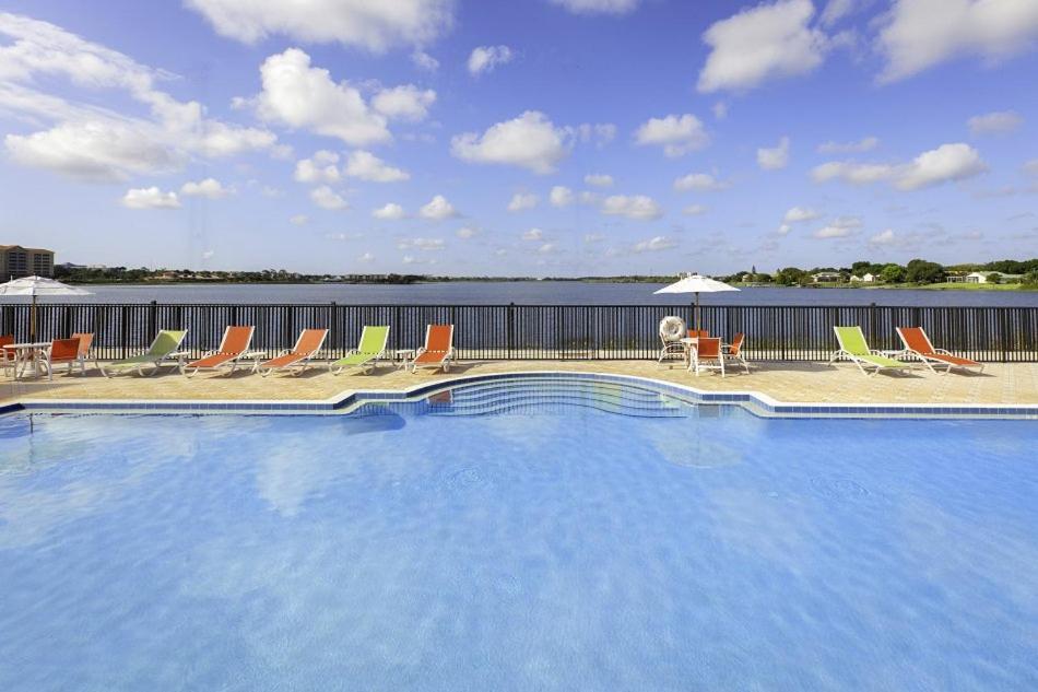 Aparthotel Stunning Near Universal Williamsburg