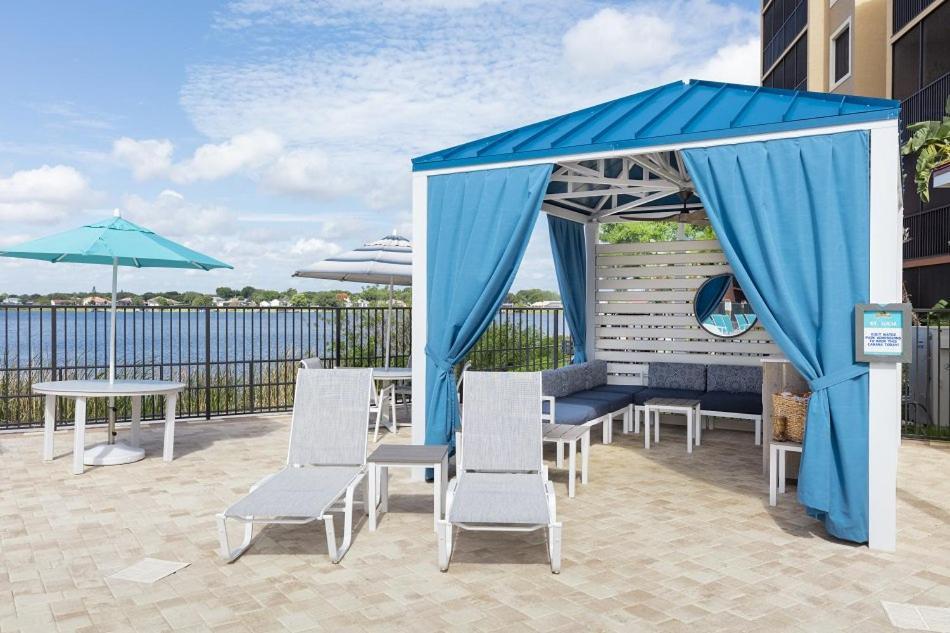 Stunning Near Universal Apart-hotel