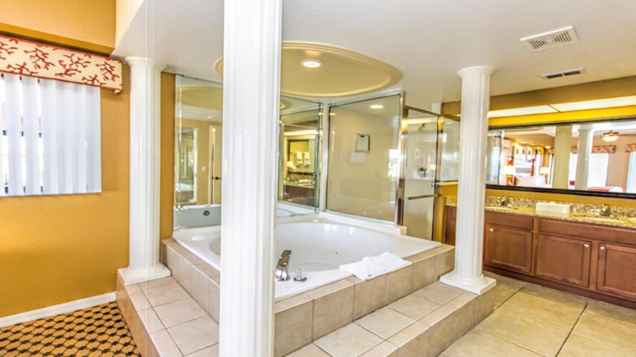 Stunning Near Universal Apart-hotel *